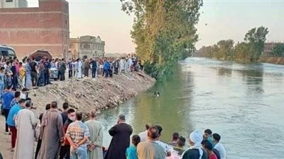 هربا من حرارة الجو.. غرق طالب في مياه النيل ببني سويف