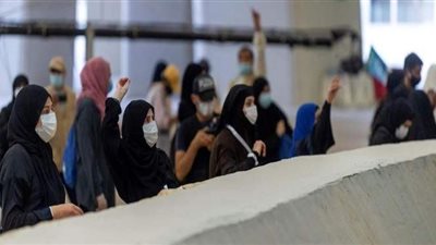 حجاج بيت الله الحرام يرمون الجمرات الثلاث | صور
