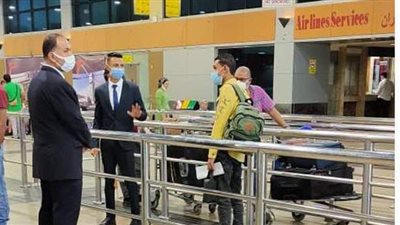 مطار القاهرة يطلق برنامجا تدريبيا لتنمية مهارات طلبة الجامعات