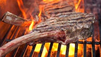 طريقة تتبيلة اللحمة المشوية مثل الحاتى