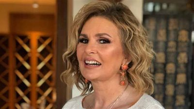 يسرا: بدأت حياتي مطربة وكنت هعمل فيلم به 22 أغنية مع محمد منير | فيديو