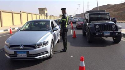 سحب 3133 رخصة لعدم تركيب الملصق الإلكتروني