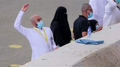 بث مباشر.. حجاج بيت الله يواصلون رمي الجمرات الثلاث بمشعر منى