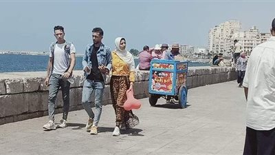 بث مباشر.. احتفالات المواطنين بثالث أيام عيد الأضحى بكورنيش الإسكندرية