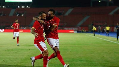 قفشة يسجل الهدف الأول للأهلي في مرمى البنك