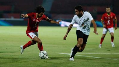 الأهلي يواصل تقدمه أمام البنك بهدف نظيف بعد مرور 60 دقيقة