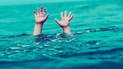 بينهم أب وابنه وزوجته.. غرق ٦ أشخاص بشواطئ العجمي