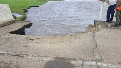 انهيار جسر بسبب الأمطار الغزيرة في سيبيريا | فيديو