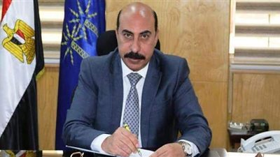 بعد تحريك أسعار الوقود.. محافظ أسوان: لا زيادة في تعريفة الأجرة والسيرفيس