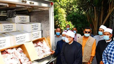 وزير الأوقاف يشهد انطلاق أول قوافل توزيع لحوم صكوك الأضاحي