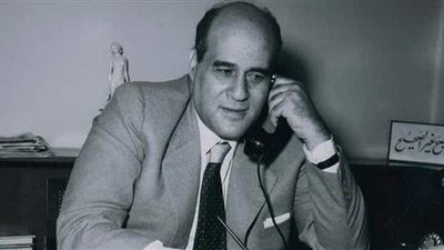 بسبب «استفتاء الحزب الواحد».. مصطفى أمين يكتب: «لا يصنع الطغاة إلا العبيد»