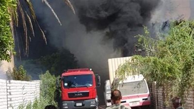 إخماد حريق شب في جراج مدرسة خاصة بالعجمي