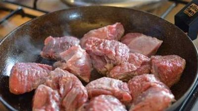 هل أكل لحوم الإبل ينقض الوضوء؟.. دار الإفتاء تجيب