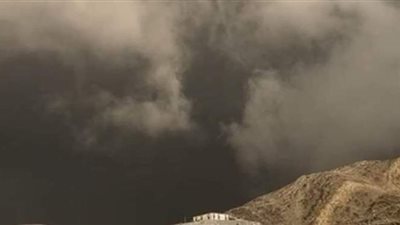 وفاة 3 أشخاص من عائلة واحدة جراء أمطار غزيرة وسيول في السعودية