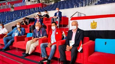 وزير الرياضة ورئيس الأولمبية يدعمان منتخب اليد أمام البرتغال في الأولمبياد