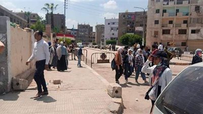 طلاب الثانوية العامة بالقليوبية: امتحان الفيزياء طويل وصعب