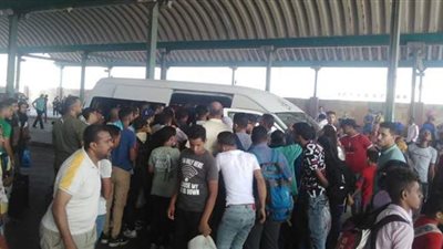 زحام ومشاجرات.. سائقو الميكروباصات بالإسكندرية يرفعون أجرة القاهرة