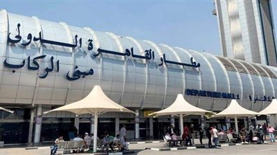 مطار القاهرة يستقبل 3 آلاف سائح