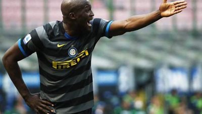 إنتر ميلان يحدد سعرا خياليا لبيع لوكاكو إلى تشيلسي