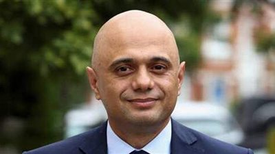 مطالبات لوزير الصحة البريطاني بالاعتذار عن تصريحاته بشأن كورونا