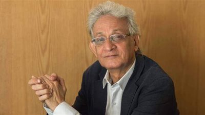 بعد إعلان وقف طبع 3 صحف حكومية يومية.. الصحافة تمرض ولا تموت.. النقاش: لا نوايا سيئة.. السناوي: دخلت النفق المظلم