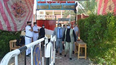 نائب محافظ الوادي الجديد تتابع جاهزية لجان الثانوية العامة بالخارجة