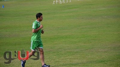 هاني عادل يبدأ التأهيل من الرباط الصليبي بتدريبات المحلة | صور