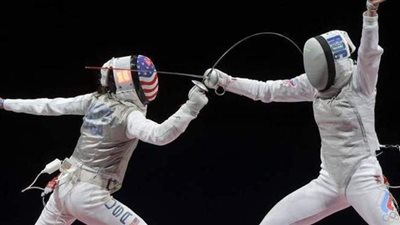 أولمبياد طوكيو.. الأمريكية لي كيفر تحرز ذهبية سلاح الشيش