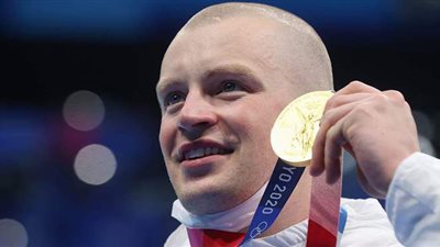 أولمبياد طوكيو | آدم بيتي يهدي بريطانيا أول ميدالية ذهبية في السباحة