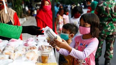 كارثة تهز العالم.. كورونا يفتك بعشرات الأطفال في إندونيسيا خلال أسبوع