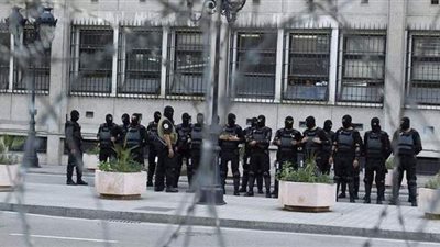 بعد إقالة الحكومة.. الرئيس التونسي يكلف مدير الأمن الرئاسي بالإشراف على وزارة الداخلية