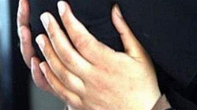 قرار جديد من النيابة في إتهام ربة منزل زوجها المخلوع بإلقائه ماء نار على وجهها