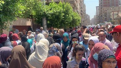 طالب ثانوية عامة بالمنصورة: الإنجليزي جبر بخاطرنا | فيديو