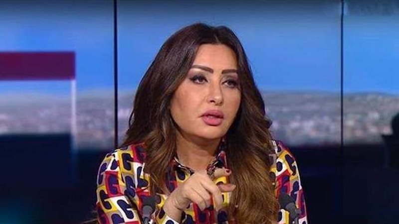 الفنانة لطيفة