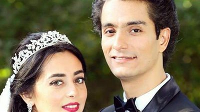 محمد محسن يحتفل بعيد زواجه الخامس من هبة مجدي