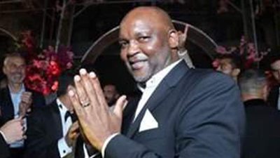 عجبته الأغنية.. موسيماني يبدع في الرقص بحفل زفاف حمدي فتحي | فيديو