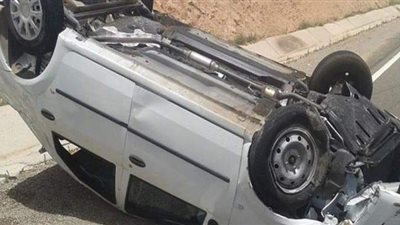 إصابة 15 شخصا بحادث انقلاب سيارة في أسيوط