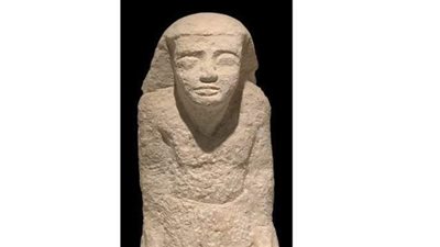 الآثار تسترد تمثال فاقد الأرجل للكاهن تي كاو بتاح من هولندا