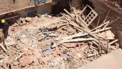 محافظ الجيزة يتفقد عقار الوراق المنهار