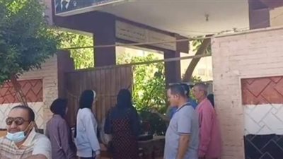 كاميرا فيتو في بث مباشر جديد.. ترصد توافد طلاب الثانوية العامة على لجان امتحان علم النفس والاجتماع.. وأولياء الأمور يطالبون بتأهيل الملاحظين نفسيا