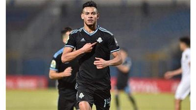 دونجا يبلغ لاعبي الزمالك برغبته في الانتقال للأبيض