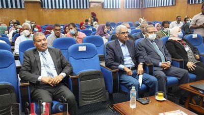 انطلاق مؤتمر العلوم الأساسية والتنمية المستدامة بجامعة جنوب الوادي