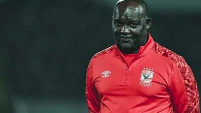 لاعبو الأهلي يحتفلون بعيد ميلاد موسيماني| صور