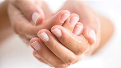 نصائح للتخلص من اسمرار اليدين.. ووصفات لتفتيحها