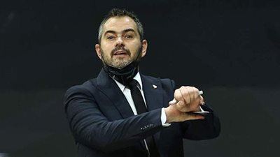 مش الأهلي اللي يعمل كدا.. رد حاسم من خالد مرتجي على أخبار خطف أوجستي من الزمالك