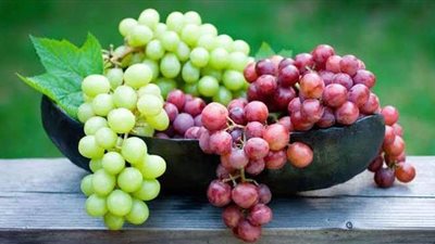 فاكهة الصيف المميزة.. فوائد عديدة تدفعك إلى تناول العنب باستمرار