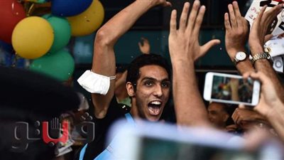 بث مباشر.. لحظة وصول هداية ملاك وسيف عيسى لنادي الصيد على متن أتوبيس مكشوف