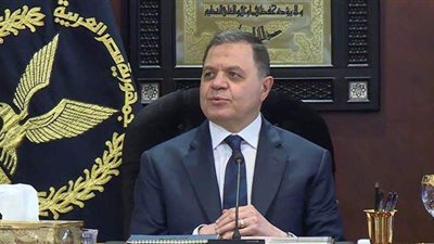 وزير الداخلية يعتمد حركة تنقلات الشرطة 2021