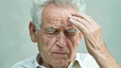 أعراض الإصابة بالزهايمر وطرق العلاج