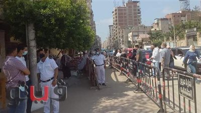 توافد طلاب الثانوية العامة على اللجان لأداء امتحان الديناميكا | فيديو